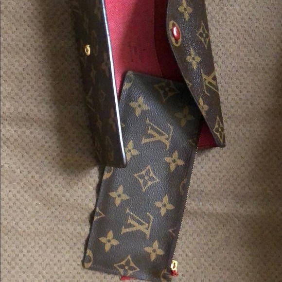 Louis Vuitton wallet - Picture 6 of 12